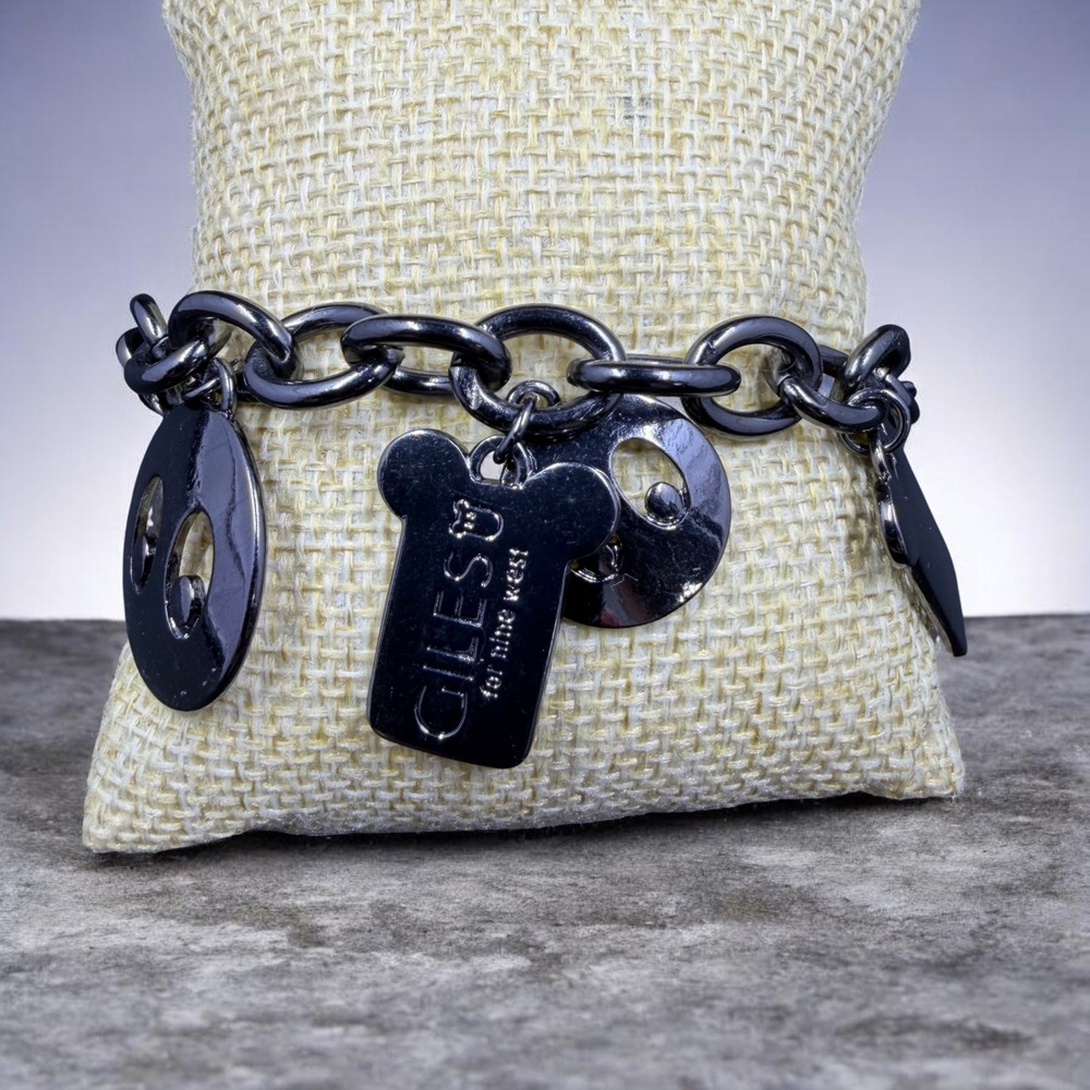 Guess For Nine West Gunmetal Charm Bracelet Toggle Chain Funky Emoji Style 6.75